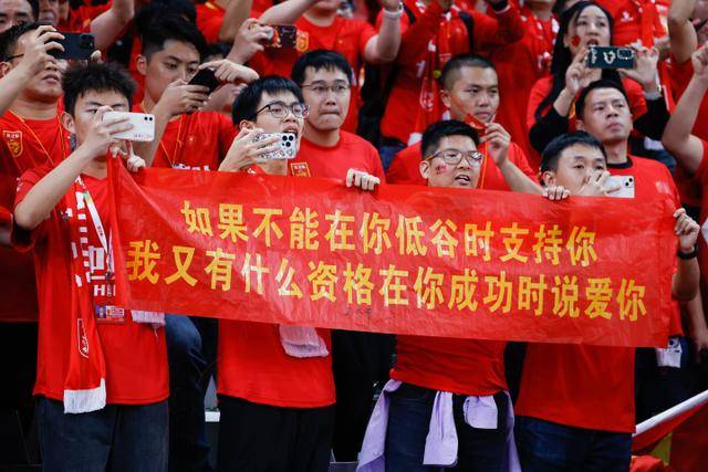 库兹马32分奇才送热火3连败 火箭逆转战胜国王